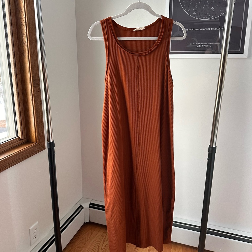 Ribbed Midi Dress